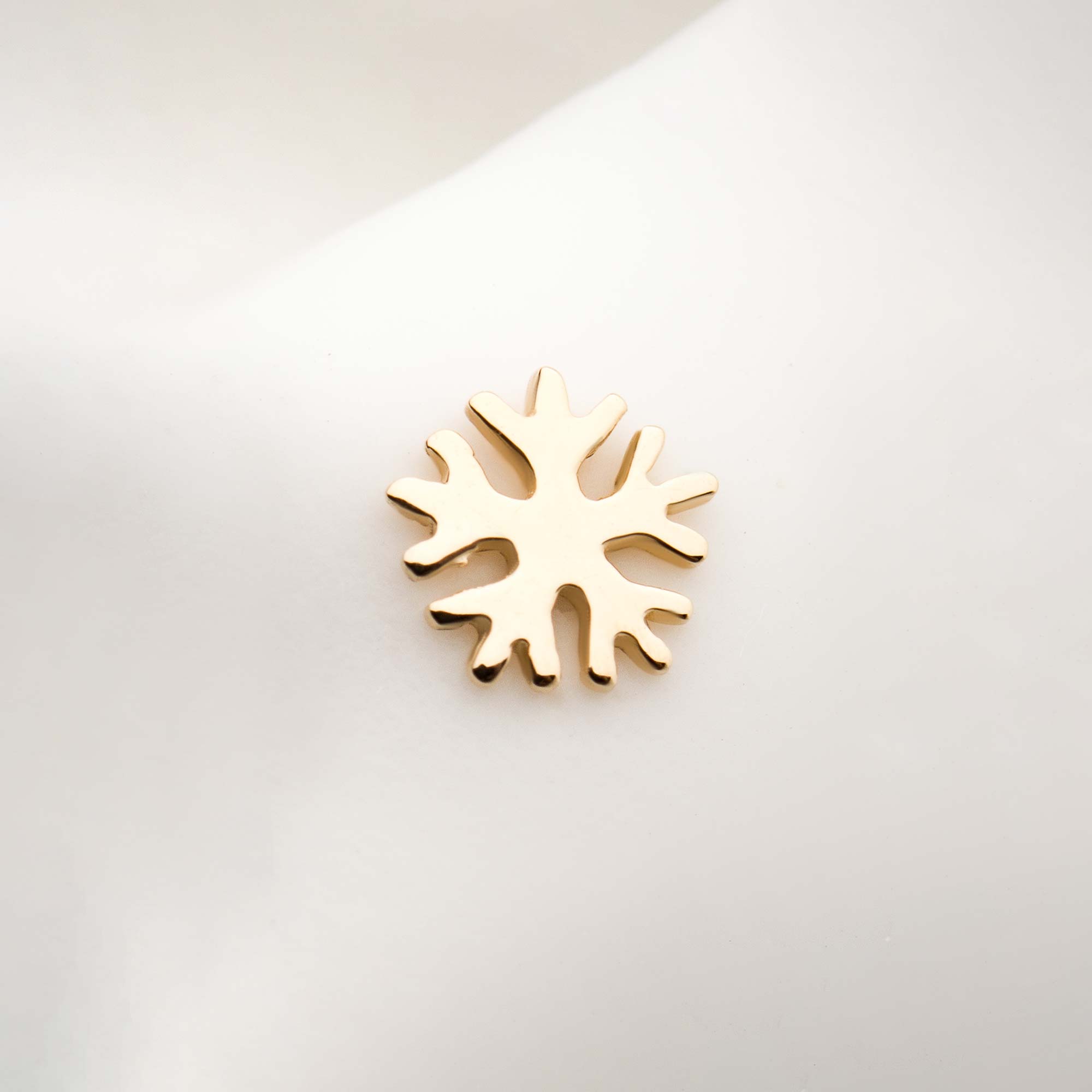 14kt Gold Threadless Snowflake Top Yellow Gold