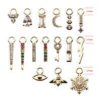 14Kt Yellow Gold Key with Prong Set 8pcs Clear CZ Charm