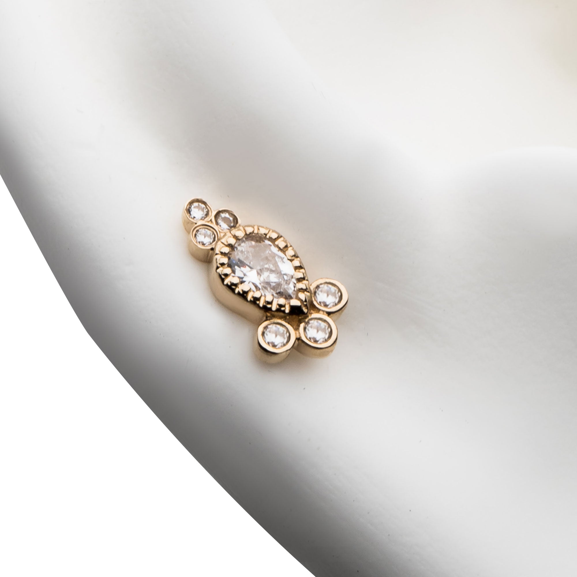 14kt Yellow Gold Threadless Tri-gem Teardrop Clear CZ Top