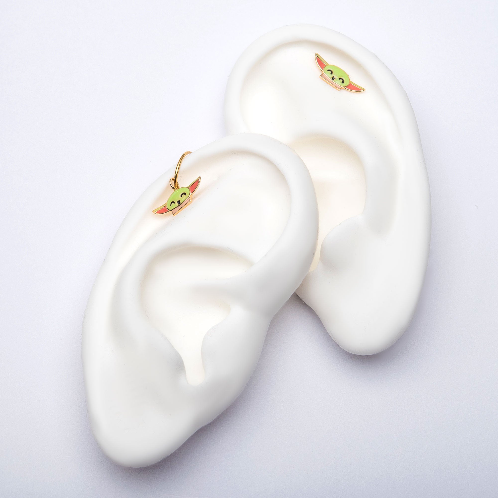 14Kt Gold Threadless with Enamel Star Wars Grogu The Child Top