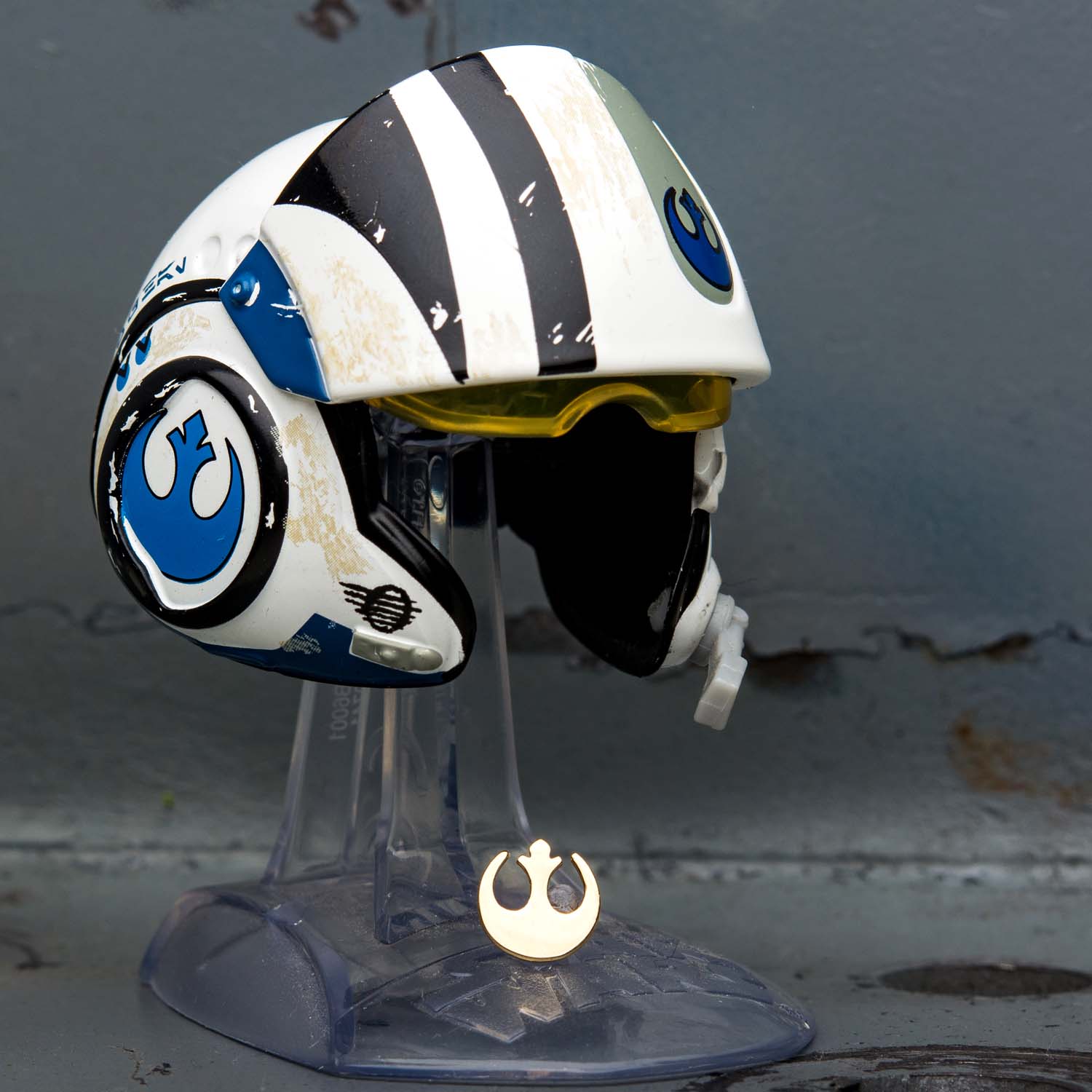 14kt Yellow Gold Threadless Star Wars Rebel Symbol Top